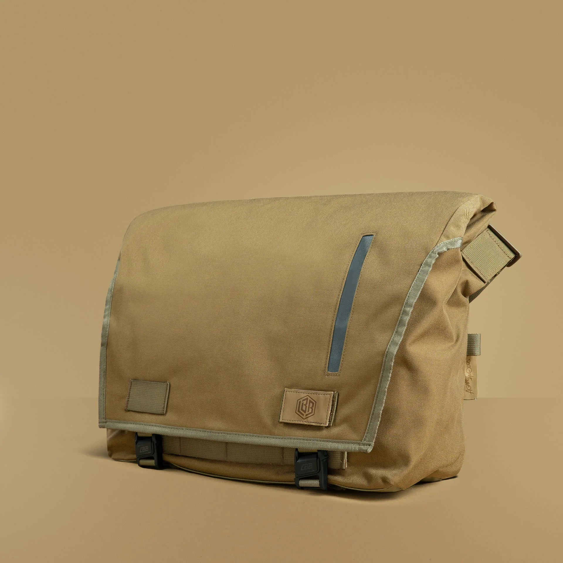 The Echelon [M] 'Mono: Desert' - Image 5